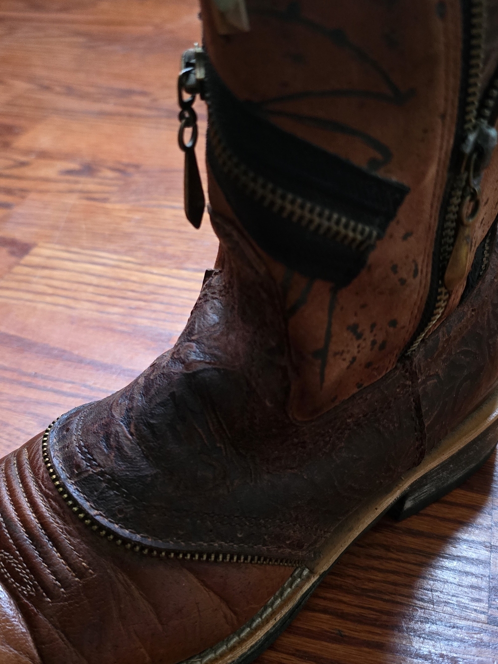Ariat Women’s Size 7.5 Leather Square Toe Cowboy Boots Zipper Studded Distressed - Picture 14 of 16